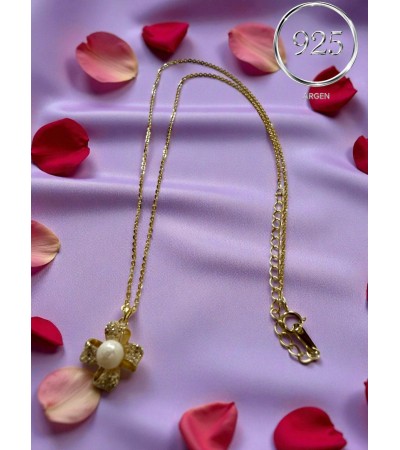 İNCİLİ ÇİÇEK FİGÜRLÜ ELMAS KESİM GOLD ZİRKONİA GÜMÜŞ KOLYE