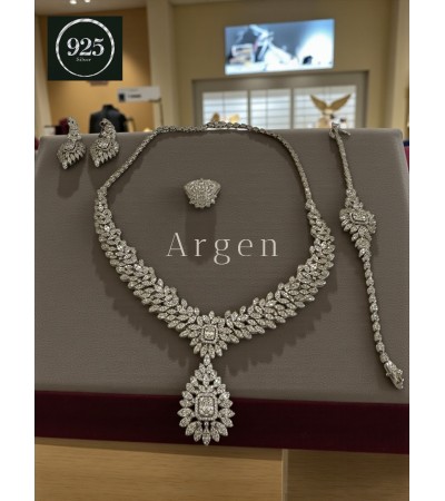 Elmas Kesim Elegant Motif Desenli Gümüş Set