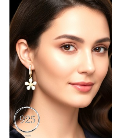 GOLD ÇİÇEK ELMAS KESİM ZİRKONİA GÜMÜŞ KÜPE